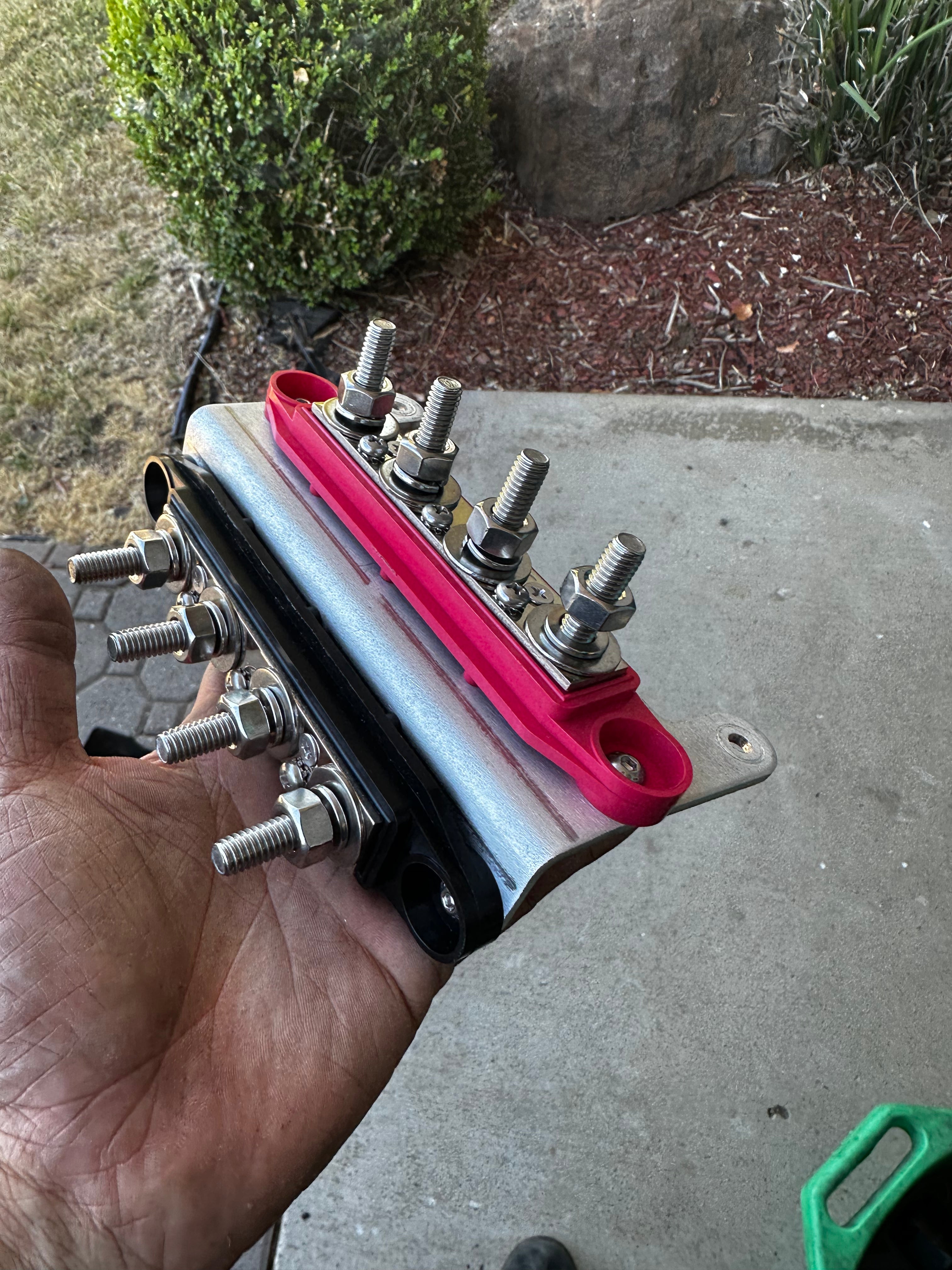 FC Power/Ground Distribution Block Bracket